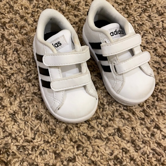Adidas Baby - Picture 2 of 4